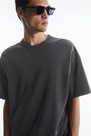 Black Men's COS Oversized Short-Sleeved Sweatshirts | 947813XTO