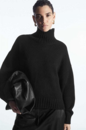 Black Women's COS Chunky Pure Cashmere Turtleneck Sweaters | 350928ORX