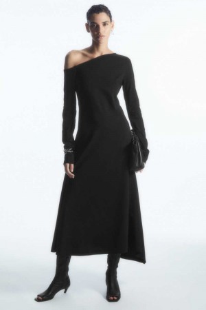 Black Women's COS Off-The-Shoulder Asymmetric Midi Dress | 086392ZJY