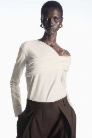 White Women's COS Gathered Off-The-Shoulder Asymmetric Tops | 814570JYN