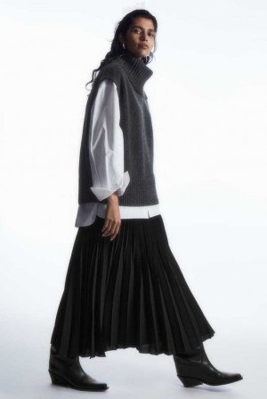 Women's COS Pleated Midi Skirt Skirts | 261437KZP