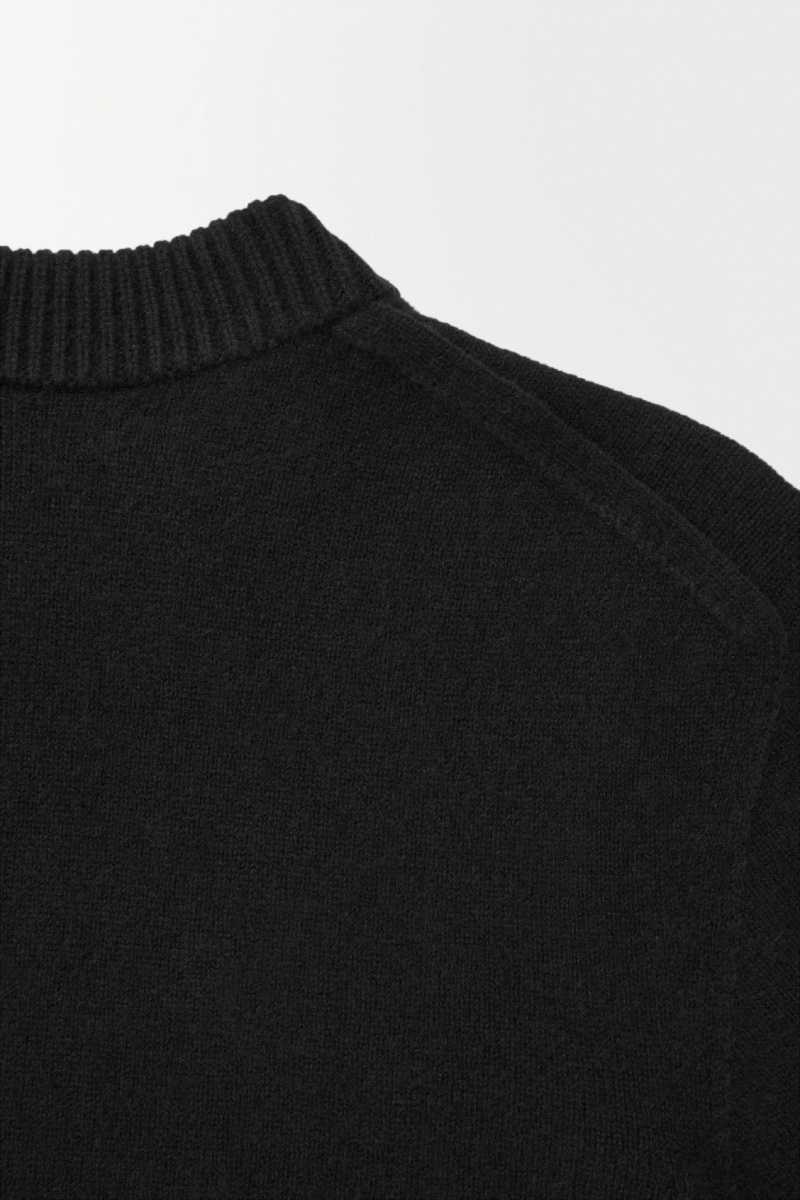 Black Men's COS The Cashmere Crew-Neck Sweaters | 654128EIM